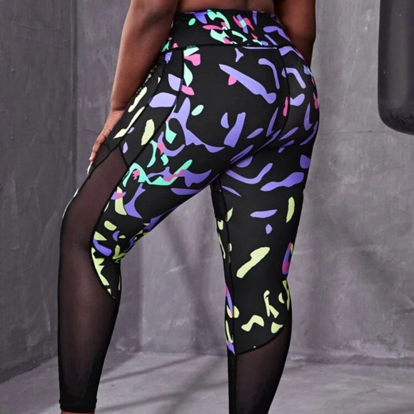 Plus mesh abstract leggings - Picture 2 of 4